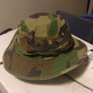 Camouflage jungle/fishing hat